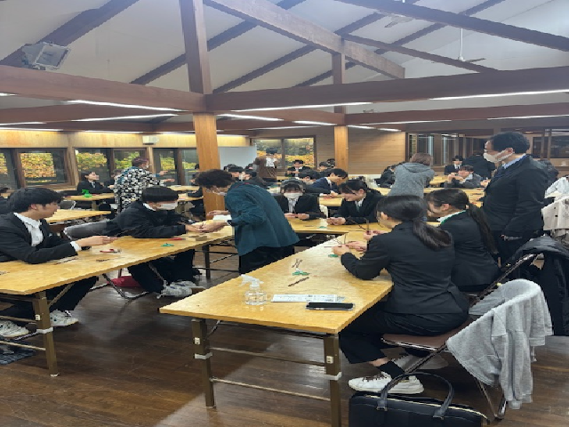 山ぶどうのストラップつくり体験