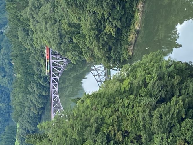 第一橋梁を通る只見線列車の画像