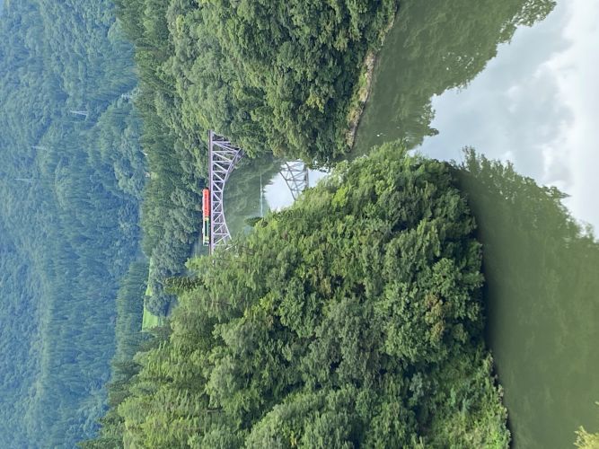 第一橋梁を通過する只見線列車の画像2